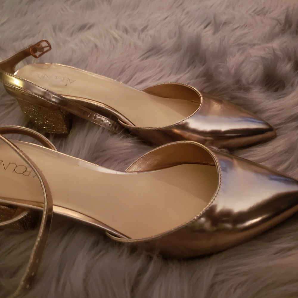 Gold shoes